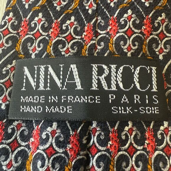 Nina Ricci Black and Red Silk Fabric with Intricate Design - Picture 2 of 7